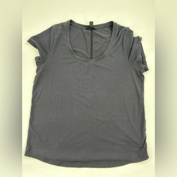 Athleta Tops - Athleta Charcoal Short Sleeve Tee